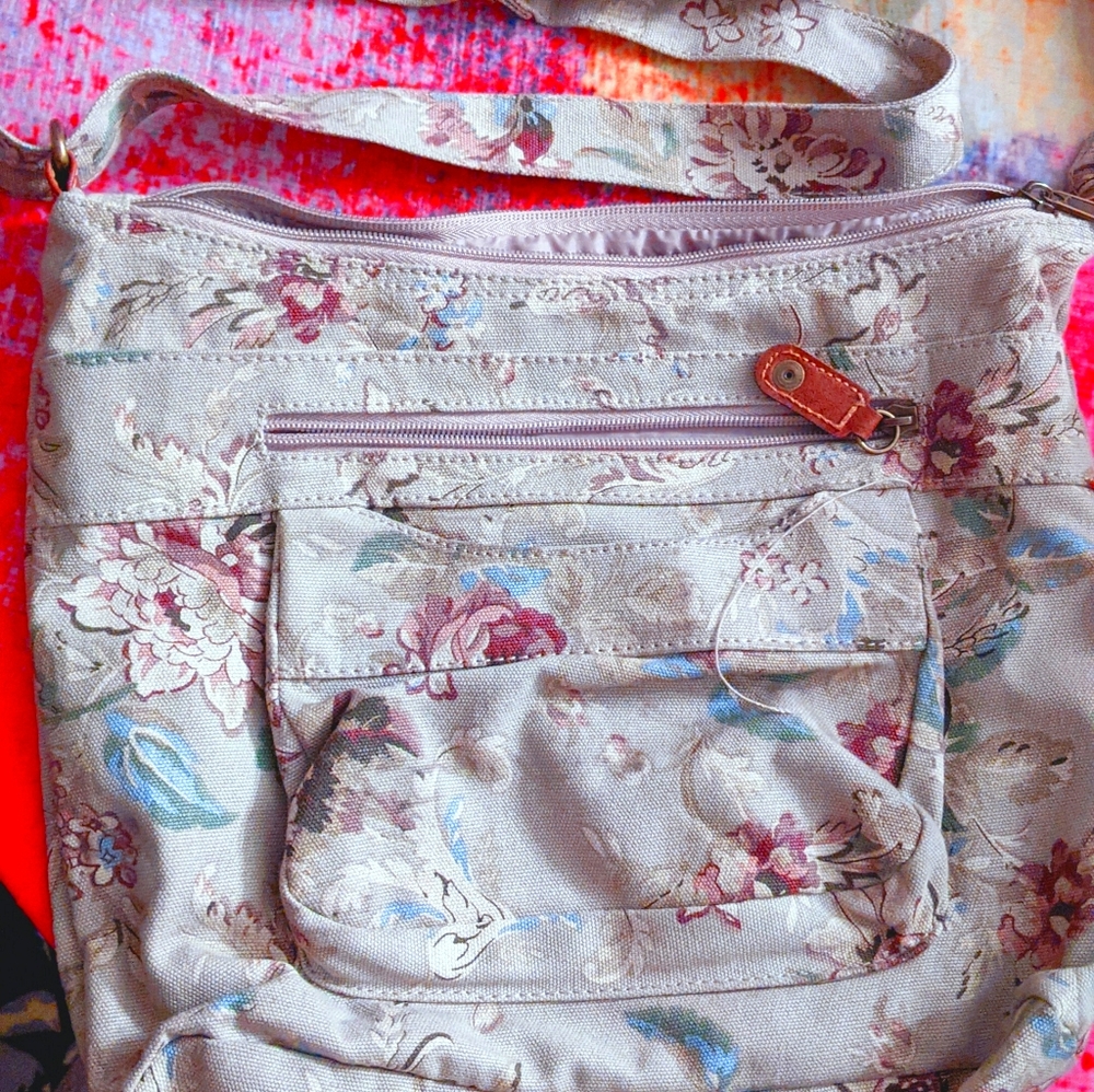 Hand bag